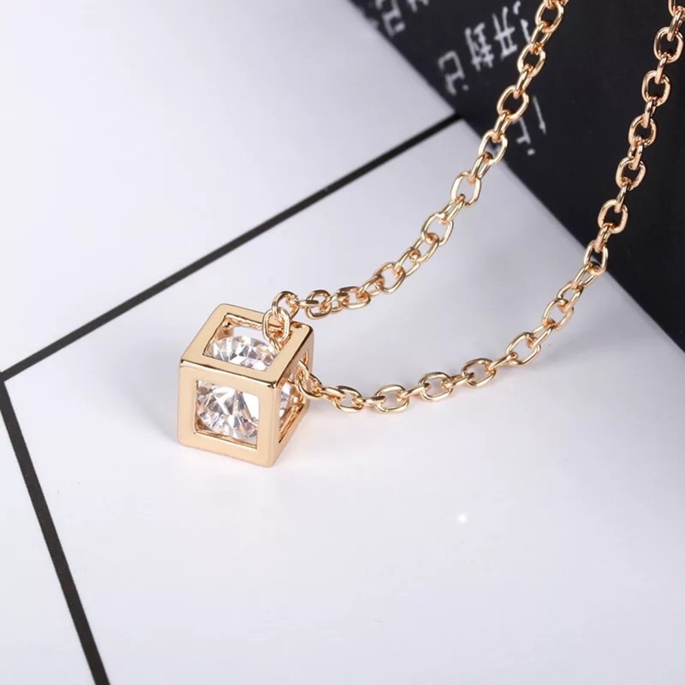 🎉 New Crystal Gold Plated Cube Necklace